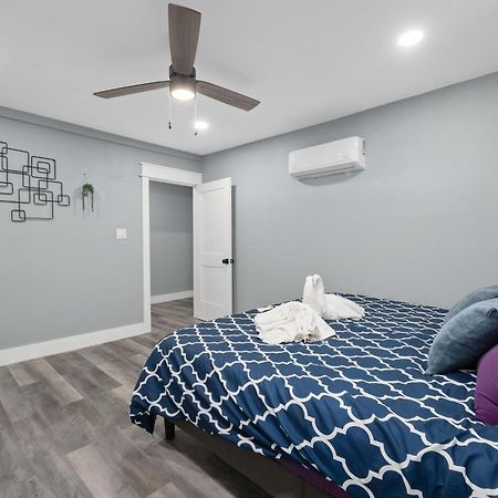 Elegant 2Br Apt Near Med Center With Free Park Houston Exterior photo